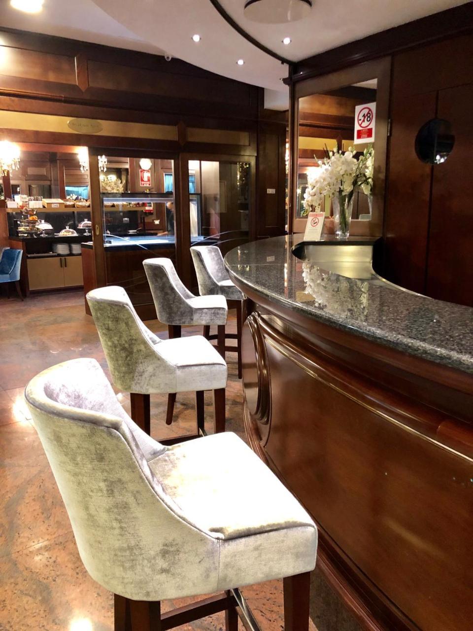Hotel Mythos Milano Esterno foto