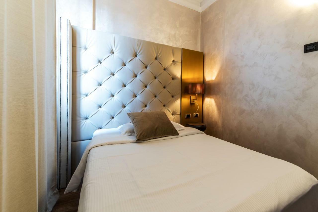 Hotel Mythos Milano Esterno foto