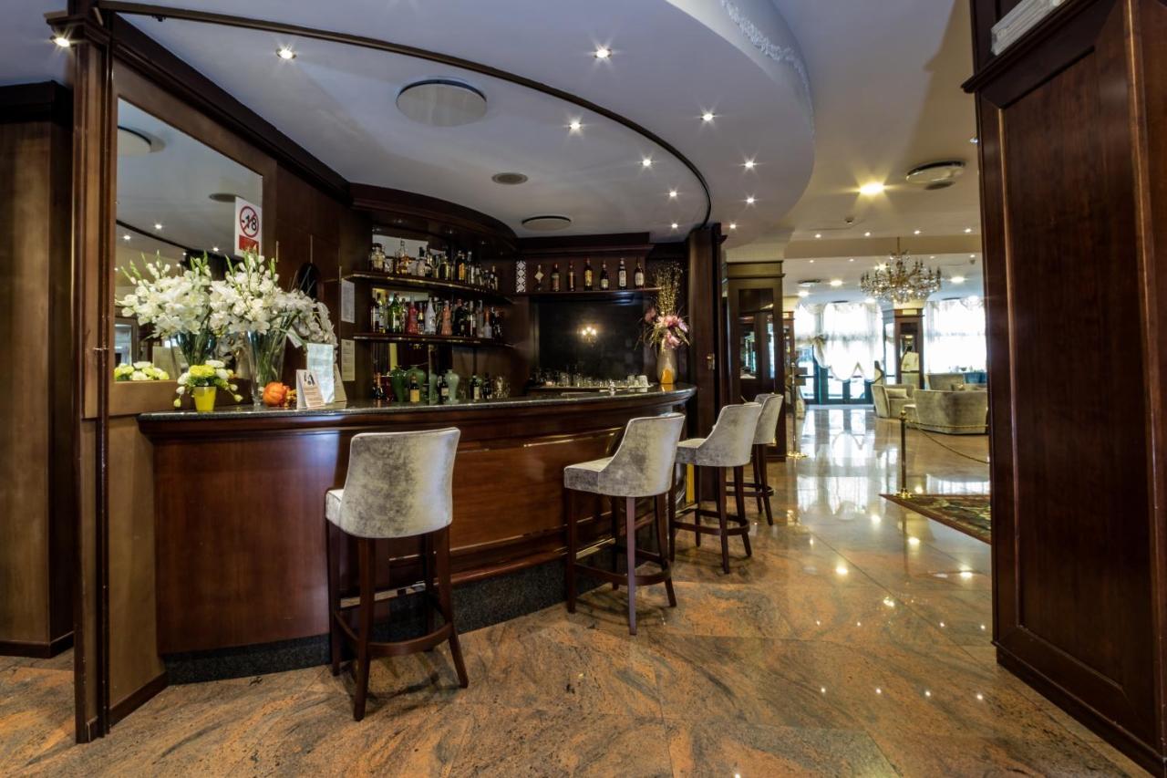 Hotel Mythos Milano Esterno foto