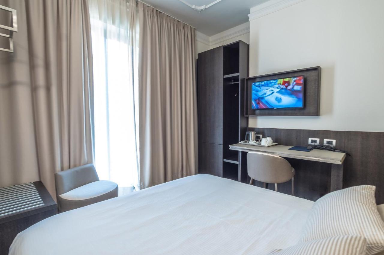 Hotel Mythos Milano Esterno foto