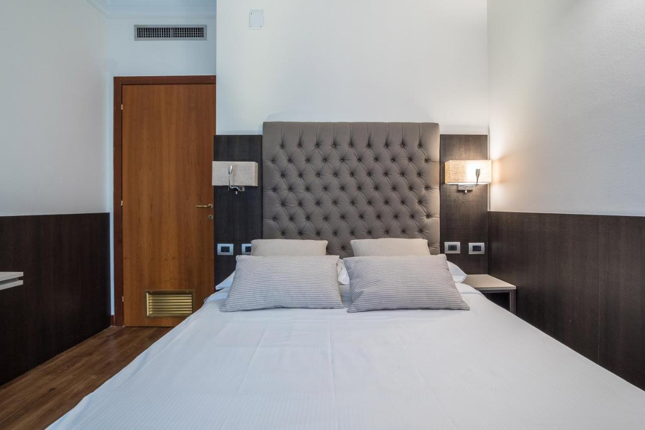 Hotel Mythos Milano Esterno foto