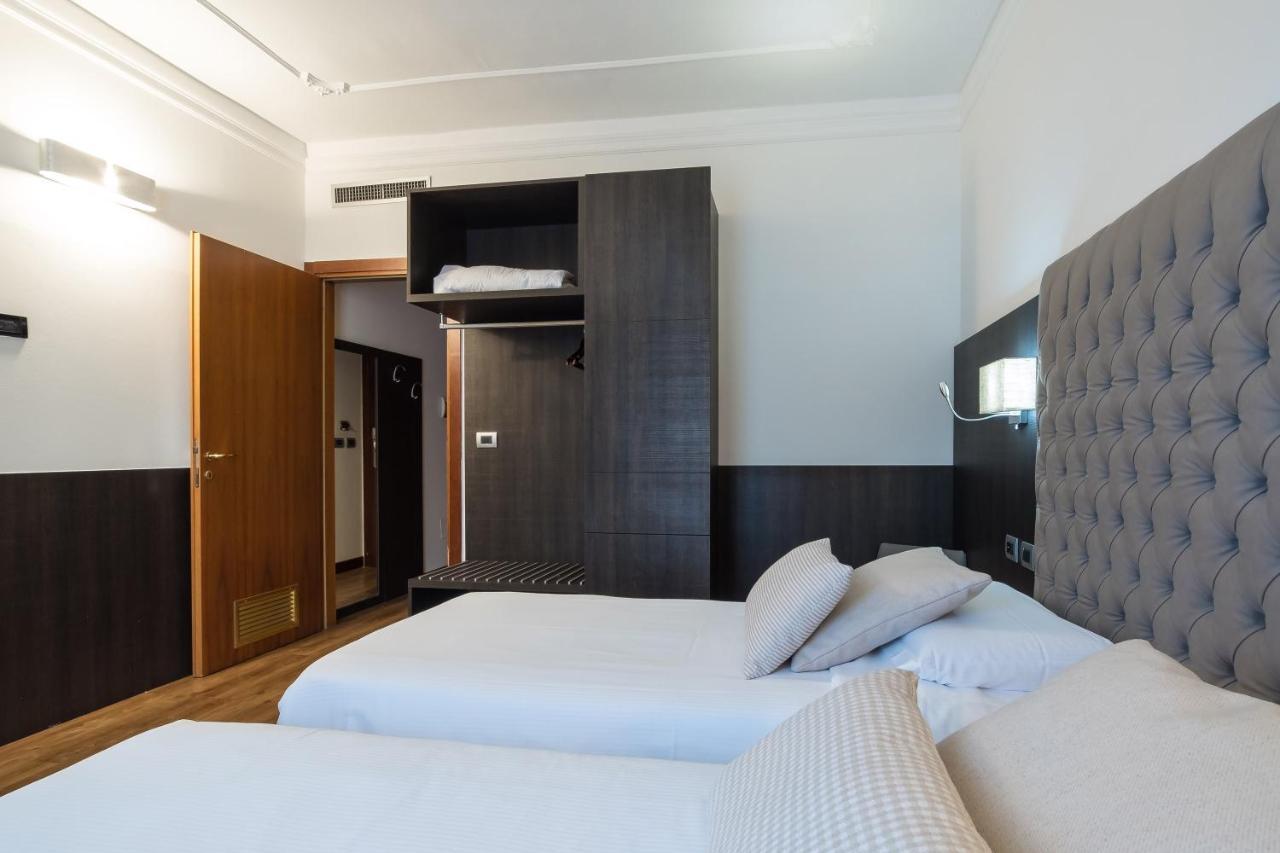 Hotel Mythos Milano Esterno foto
